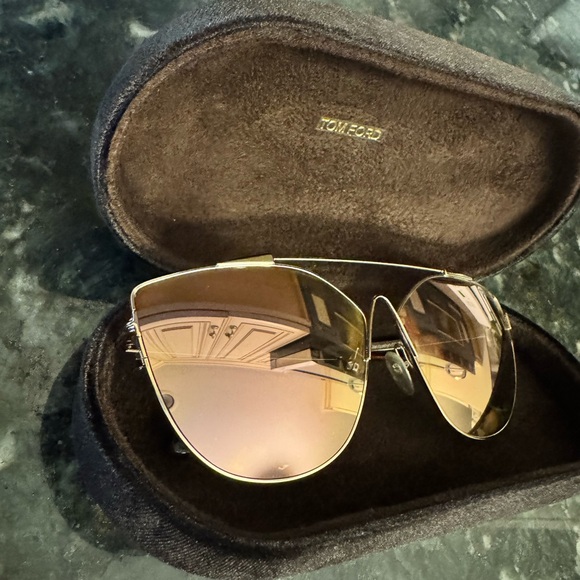 Tom Ford Rose Gold Aviator Sunglasses - Picture 6 of 7